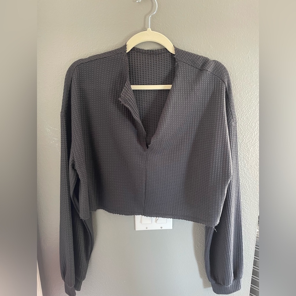 Large. Cropped long sleeve